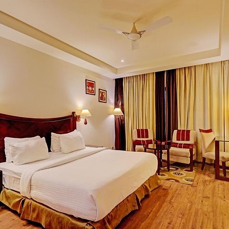 Hotel Grand Aerotech New Delhi Buitenkant foto