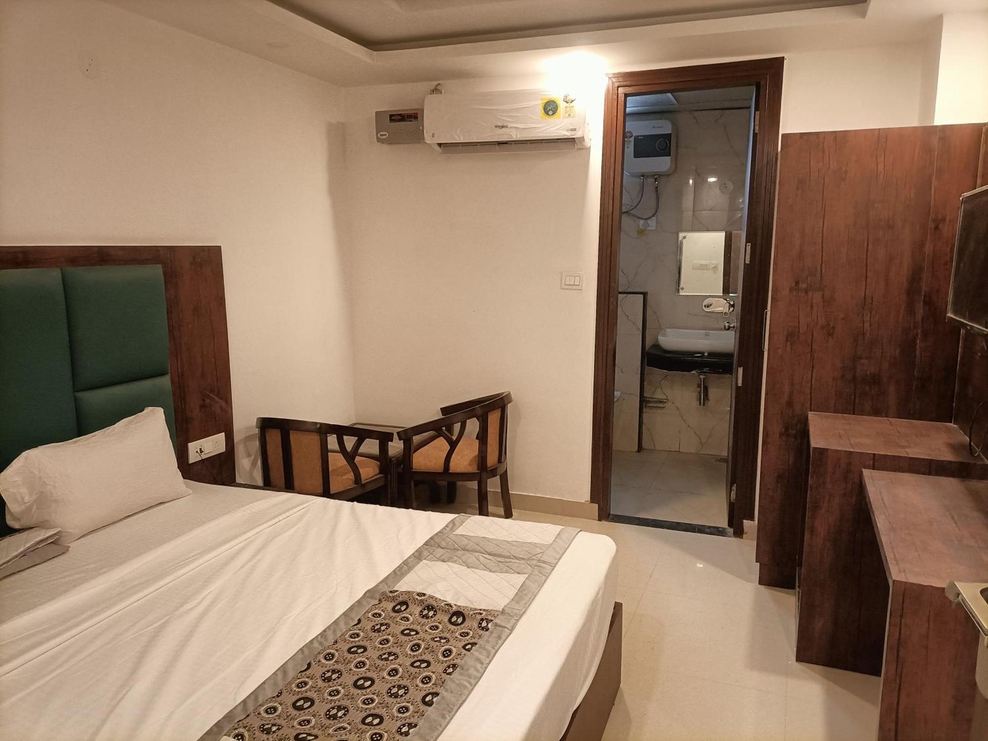 Hotel Grand Aerotech New Delhi Buitenkant foto
