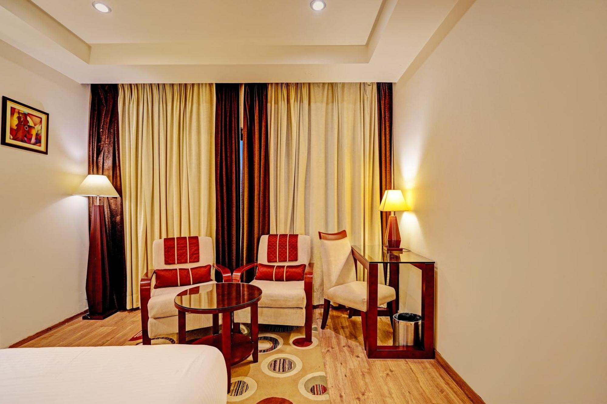 Hotel Grand Aerotech New Delhi Buitenkant foto